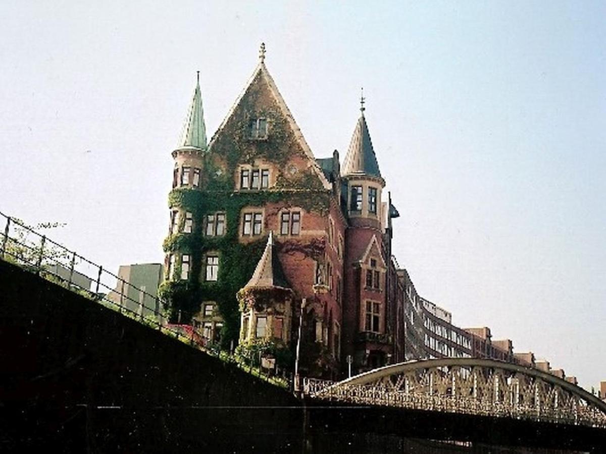 Pension Am Rathaus Хамбург Екстериор снимка