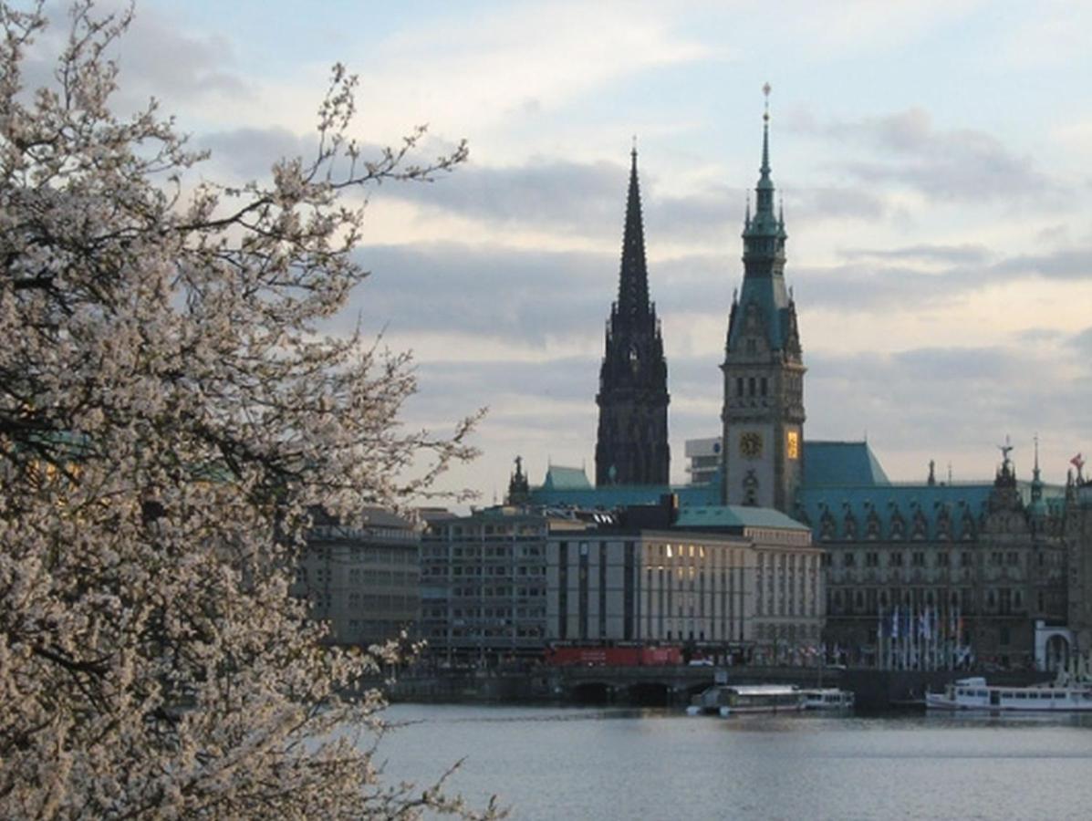 Pension Am Rathaus Хамбург Екстериор снимка
